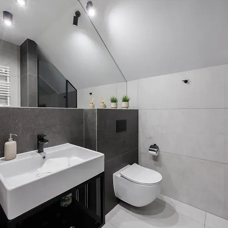 Port Premium Z Fitness&spa&restaurant By Mspro *